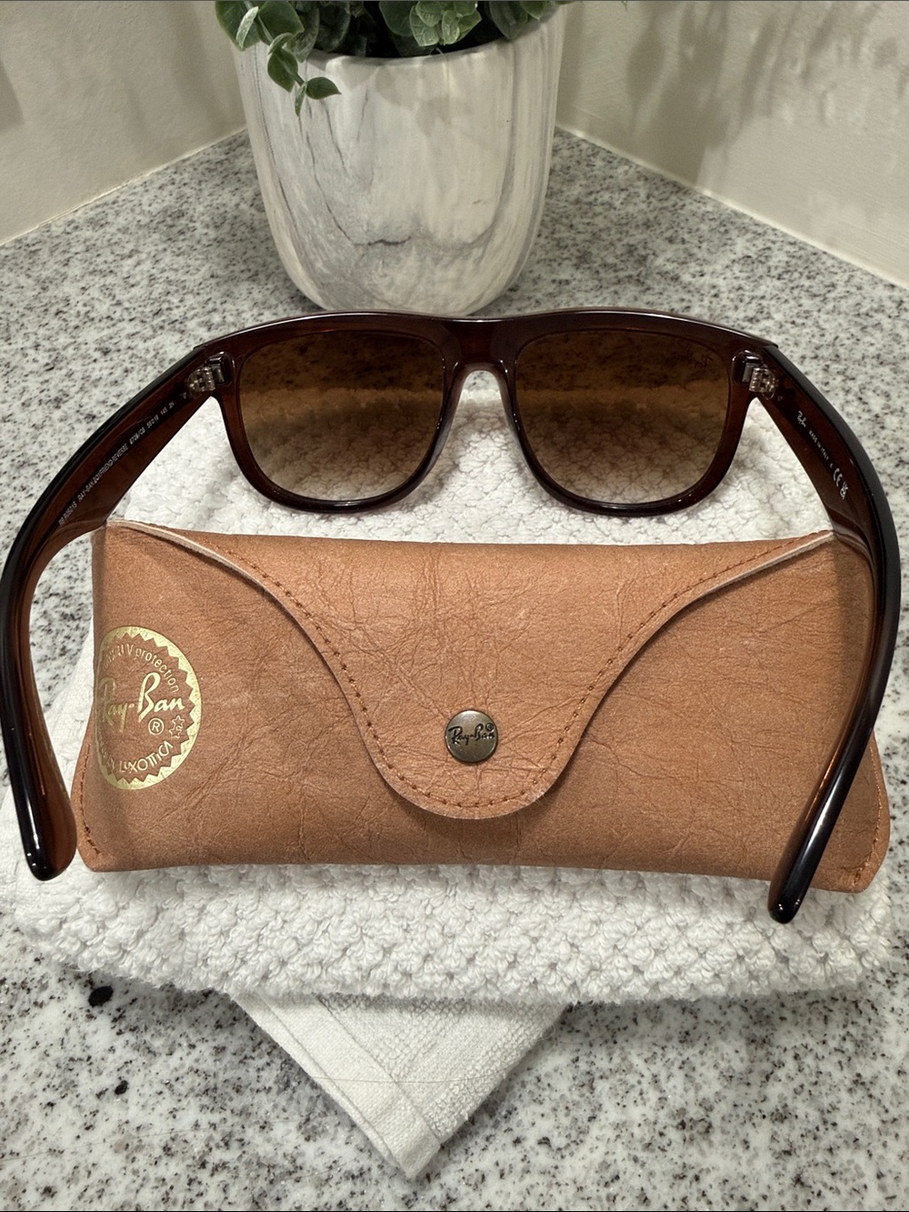 Ray-Ban Reverse Sunglasses - Picture 5 of 6